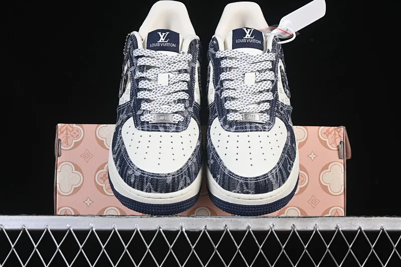 All categories Nk Air Force 1 Air Force series Nk Air Force 1 Low Air Force low-top Nike Air Force 1'07 Low LV joint white and blue Air Force 1 low-top casual sneakers YF9511-812